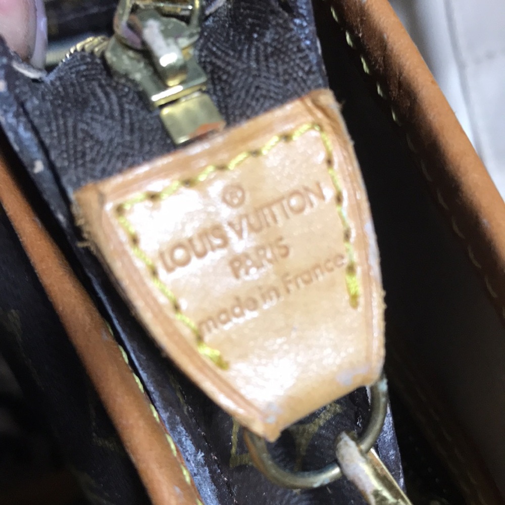 💎 STUNNING 💎 retired Louis Vuitton bucket/ wallet - Picture 13 of 16